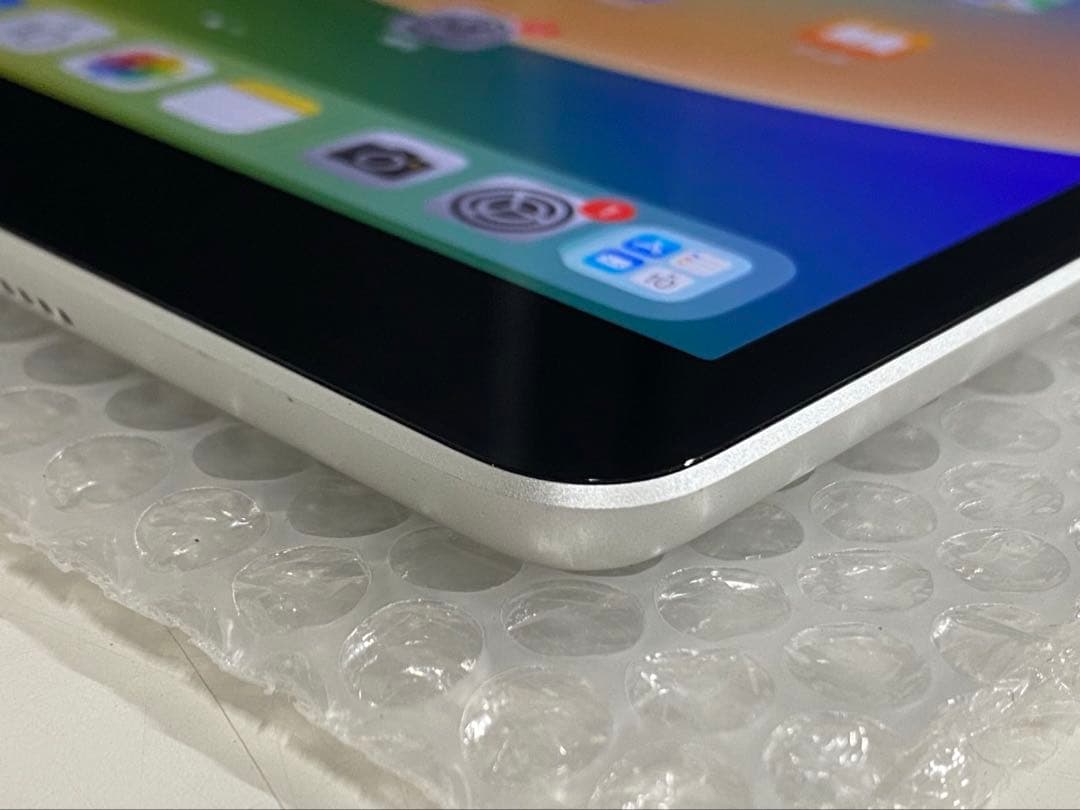 か*ん様 中古♪iPad 第9世代 Wi-Fiモデル 10.2インチ シルバー
