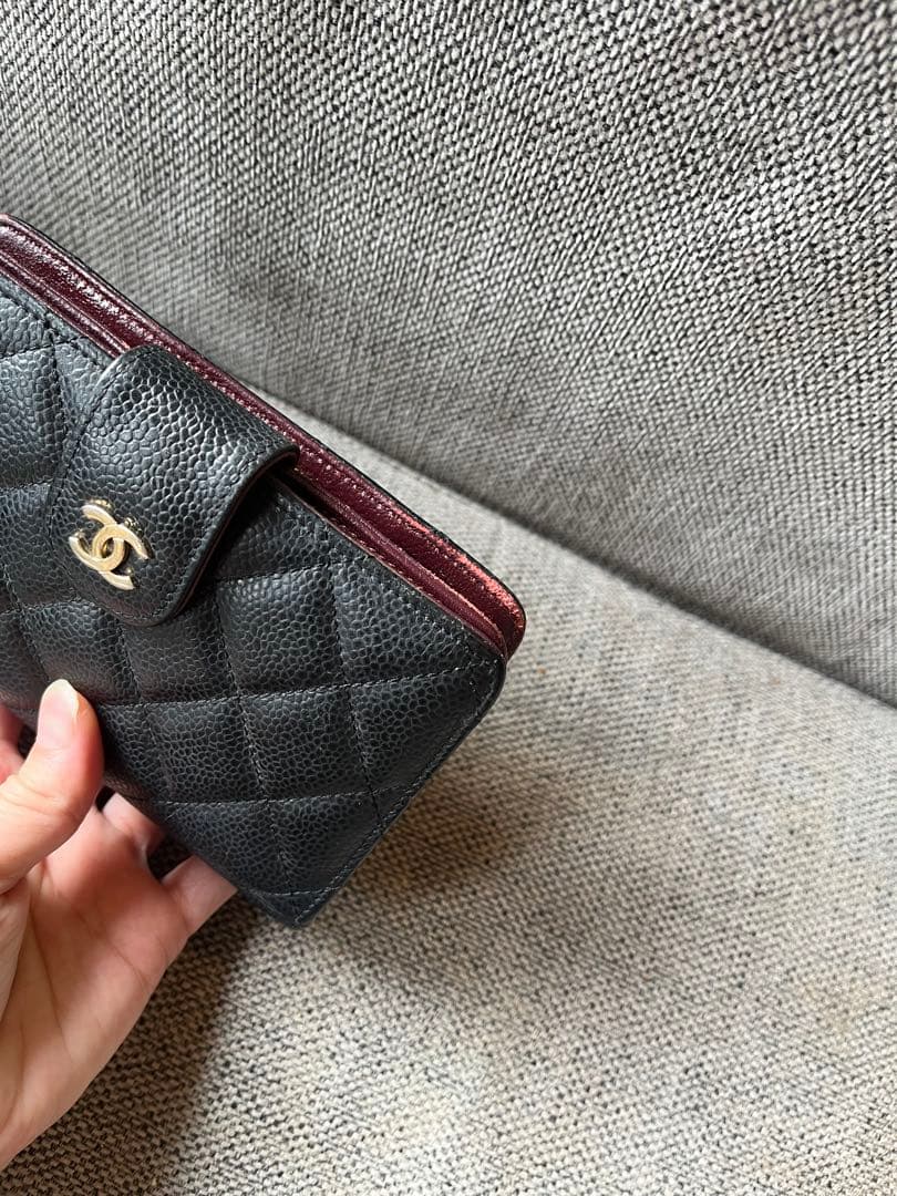 ノベルティ　CHANEL ブラック キルティング 二つ折り財布