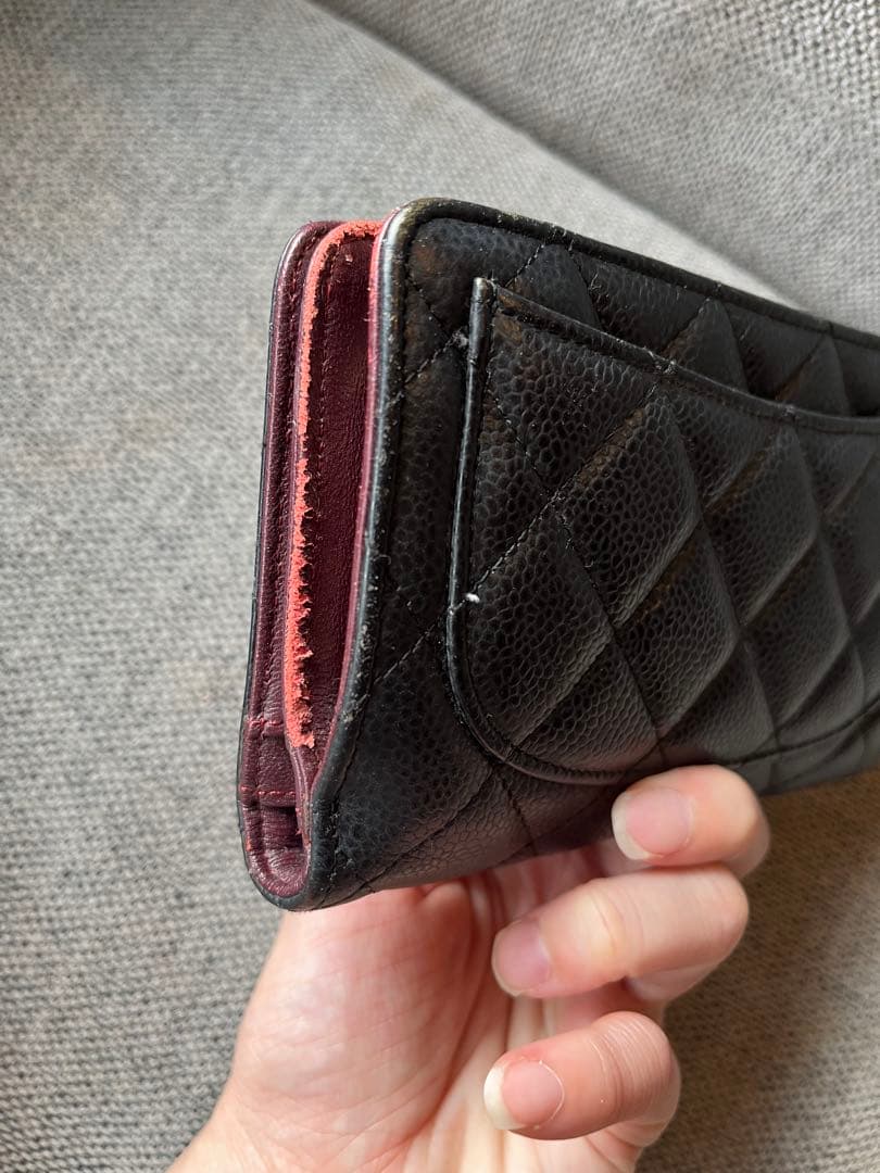 ノベルティ　CHANEL ブラック キルティング 二つ折り財布