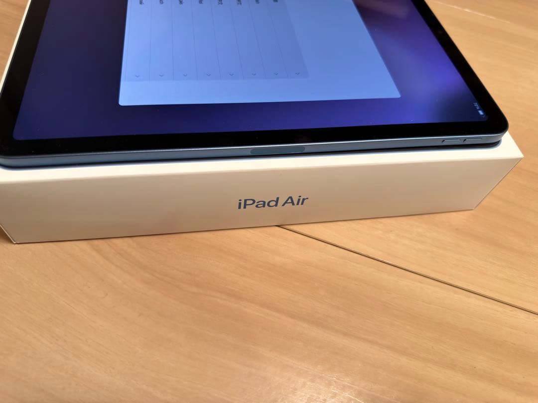 Apple iPad Air ブルー本体