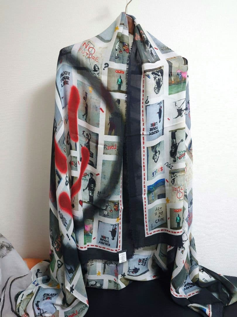 ファリエロ サルティ　Faliero Sarti　ストール　バンクシー