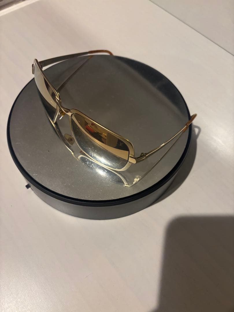 LOUIS VUITTON ゴールド サングラス