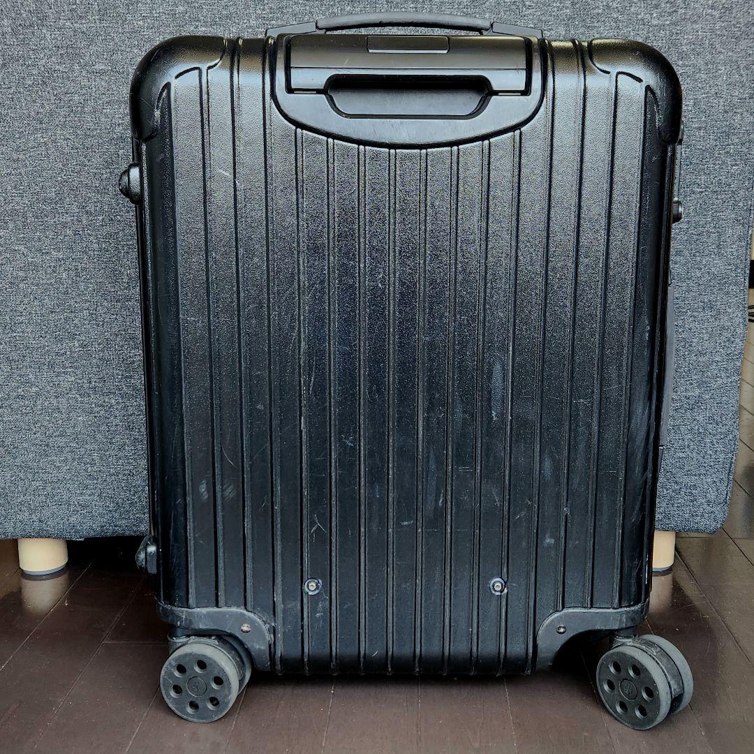 RIMOWA ブラック キャリーケース TSAロック付き