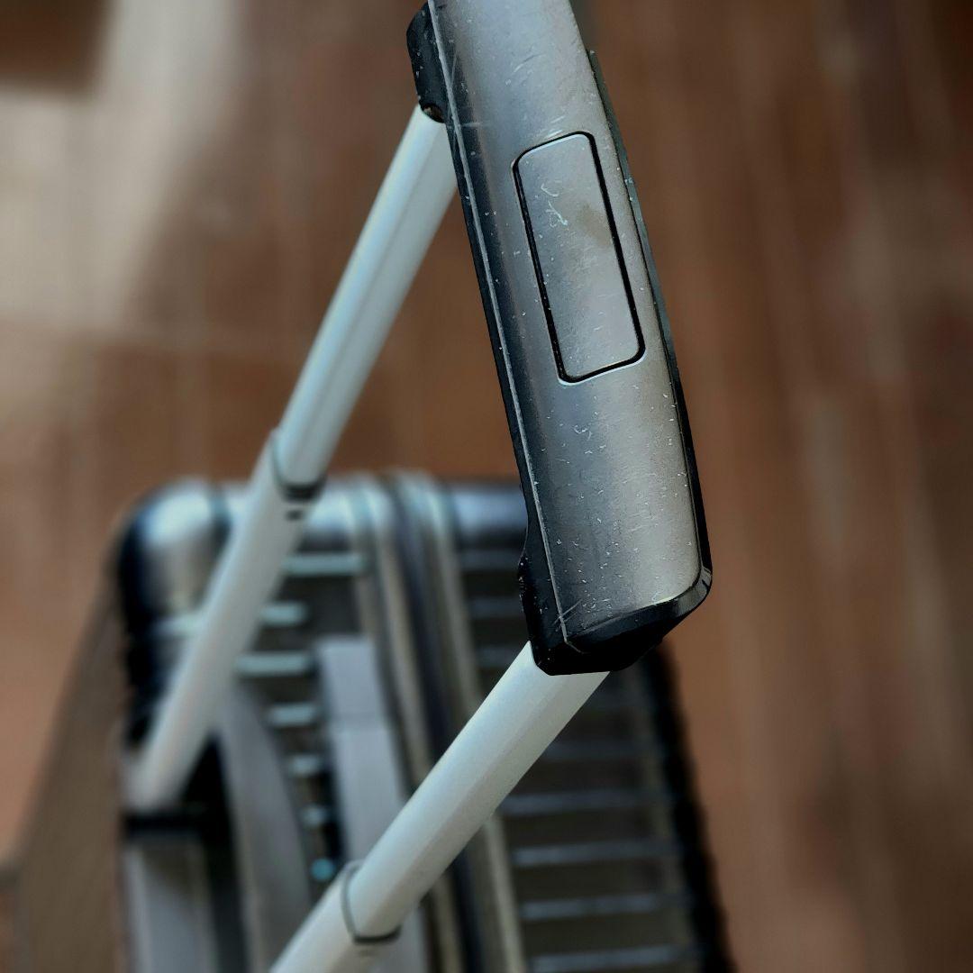 RIMOWA ブラック キャリーケース TSAロック付き