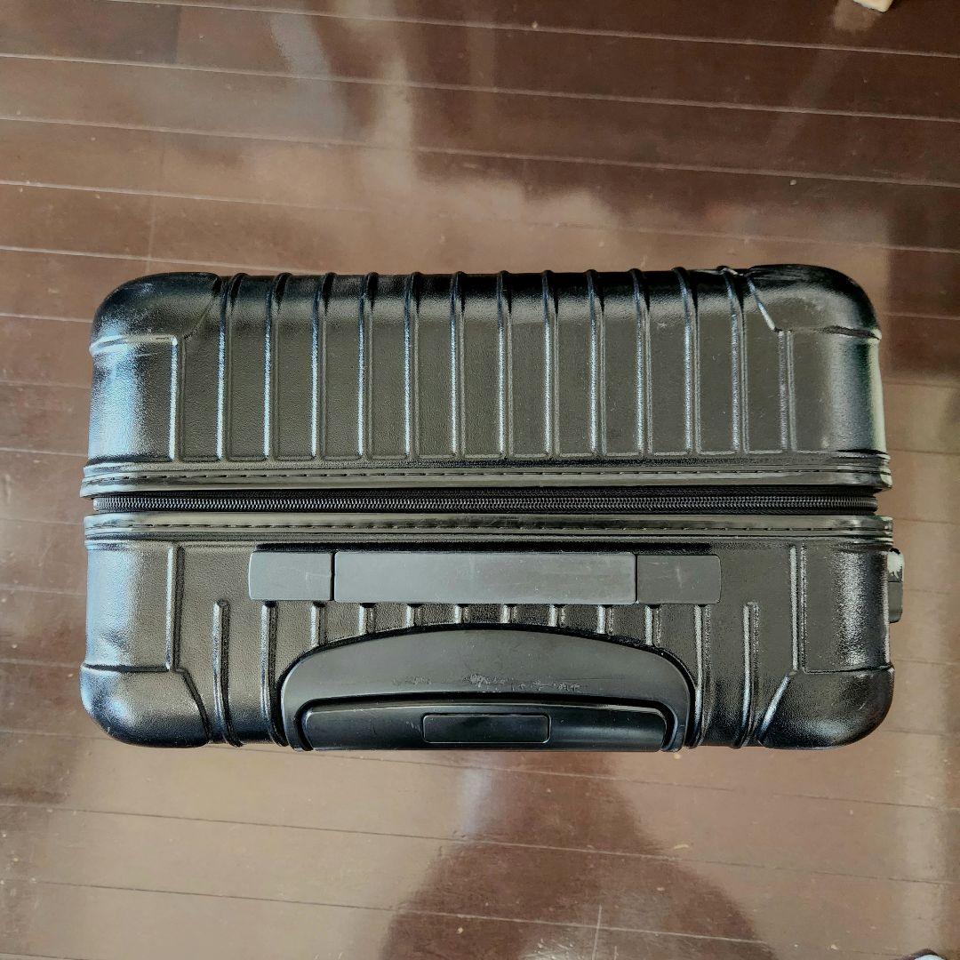 RIMOWA ブラック キャリーケース TSAロック付き