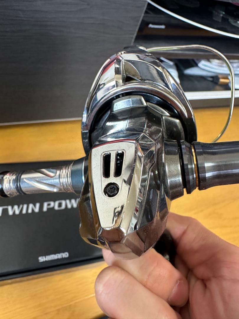 最終値下げ SHIMANO TWIN POWER 4000MHG