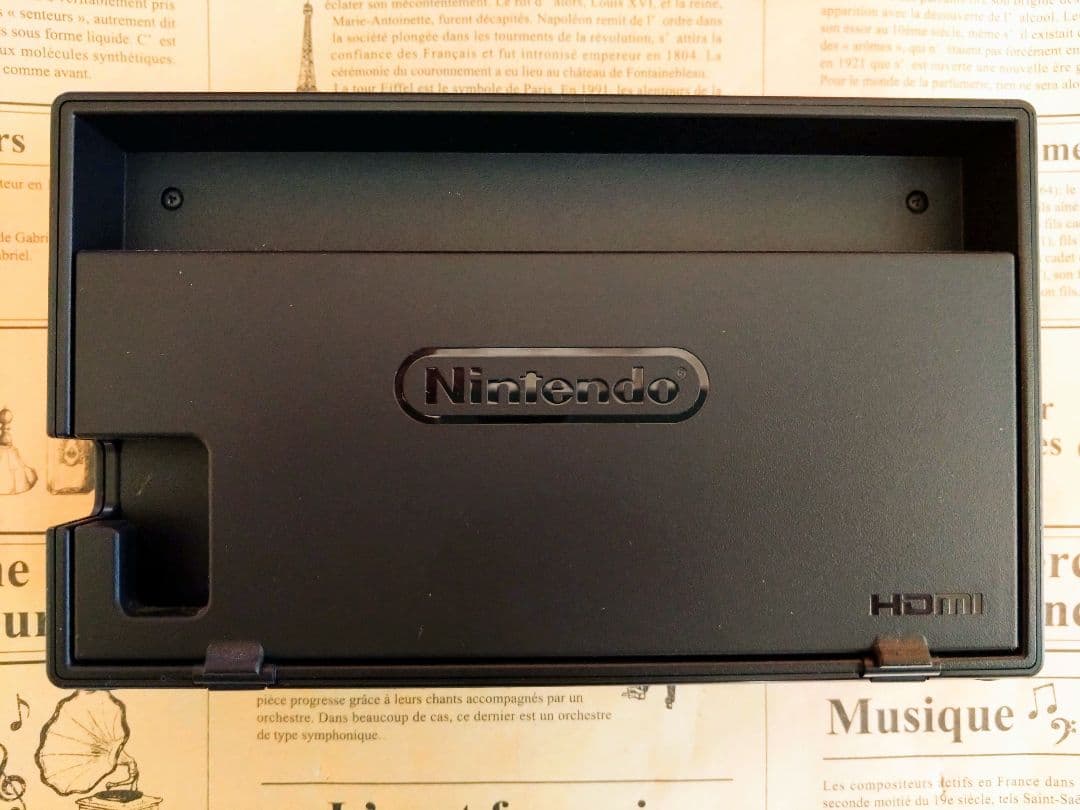 【美品】Nintendo Switch 本体 ネオンブルー/ネオンレッド
