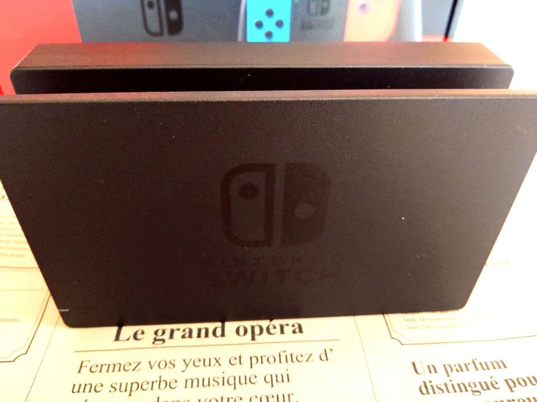 【美品】Nintendo Switch 本体 ネオンブルー/ネオンレッド