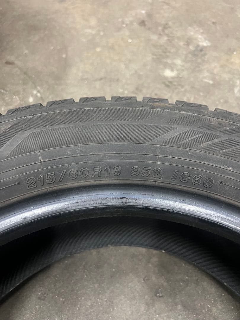 215/60R16 ヨコハマIG60 2018年製 4本 スタッドレス