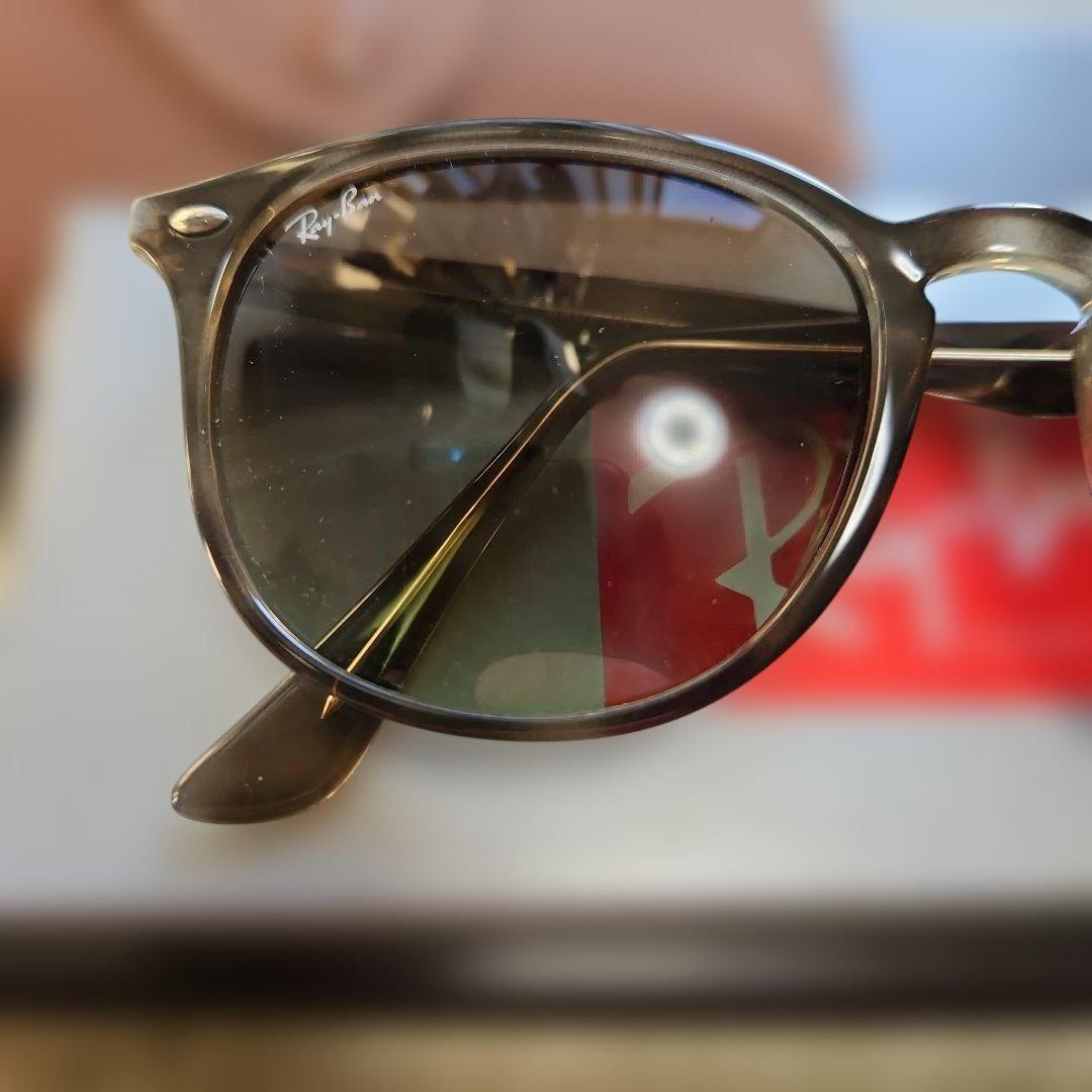 Ray-Ban RB4259Fサングラス グレー フレーム