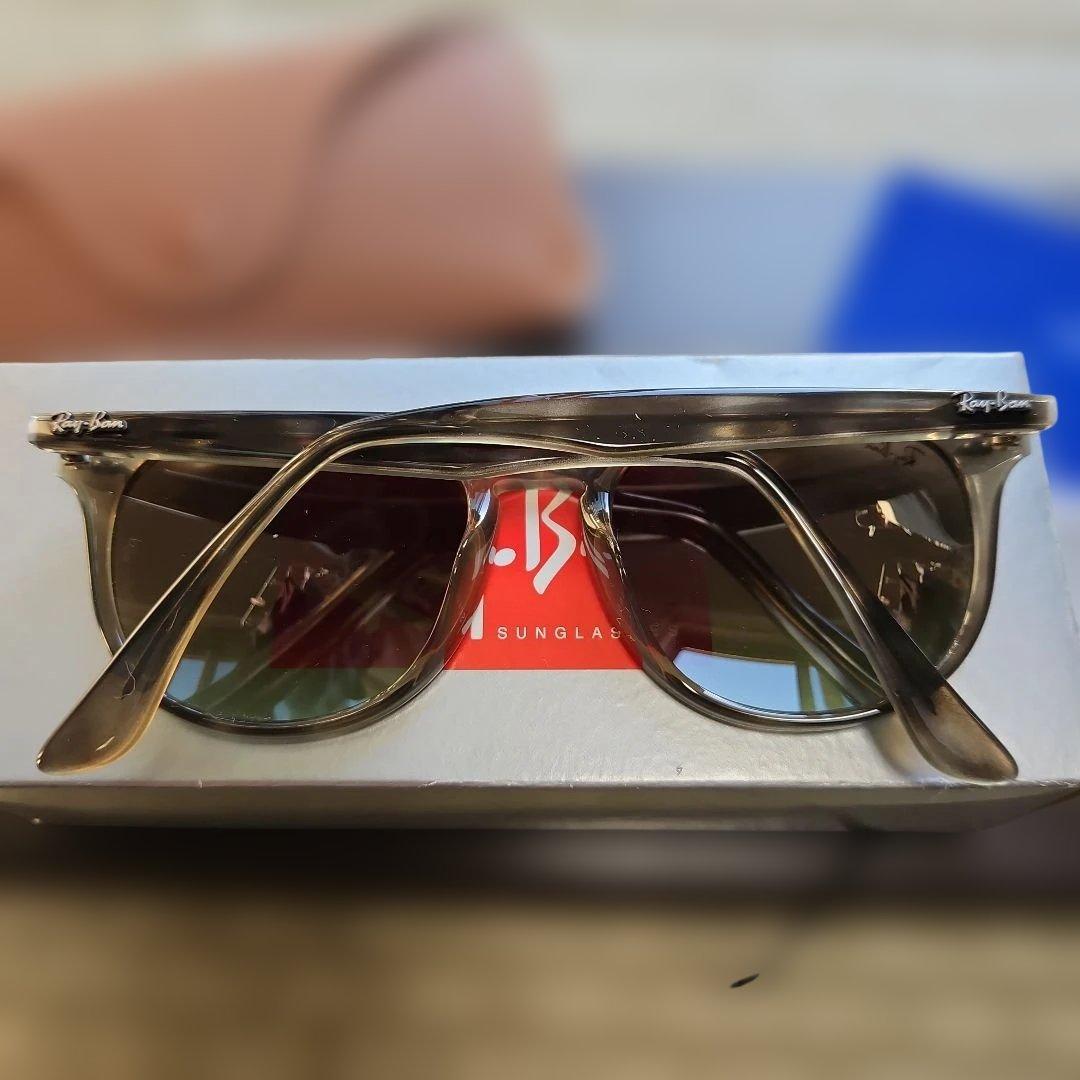 Ray-Ban RB4259Fサングラス グレー フレーム