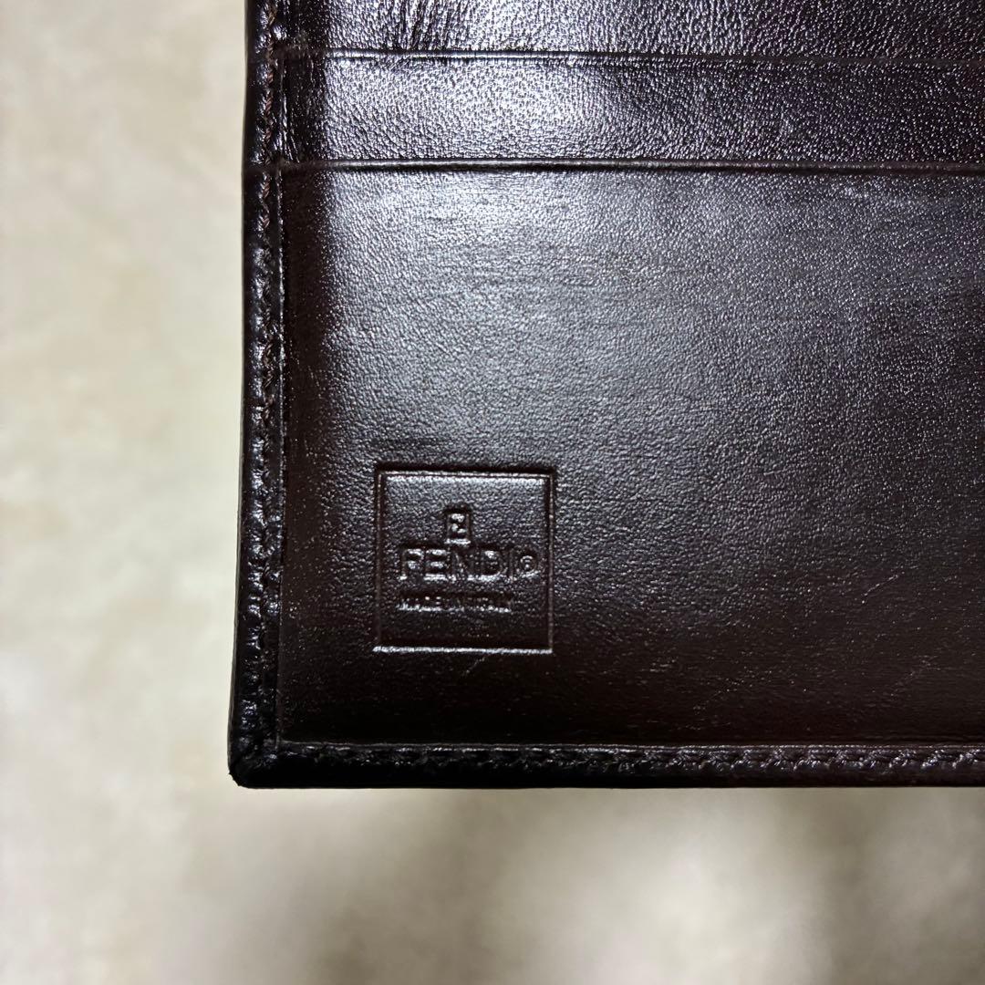 マ*️様 【美品】FENDI フェンディ ズッカ柄 二つ折り財布 レザー ブラウ
