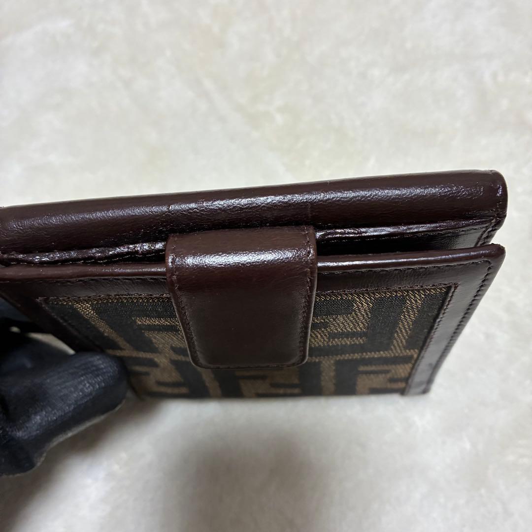 マ*️様 【美品】FENDI フェンディ ズッカ柄 二つ折り財布 レザー ブラウ