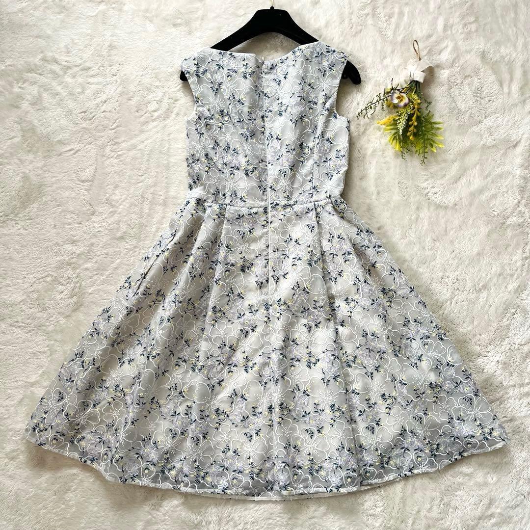 極美品XS✨トッカMADONNA LILYマドンナリリー　ドレス 刺繍ワンピース