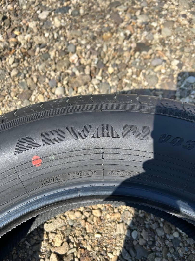 【新車はずし】Yokohama ADVAN 17インチタイヤ4本セット①