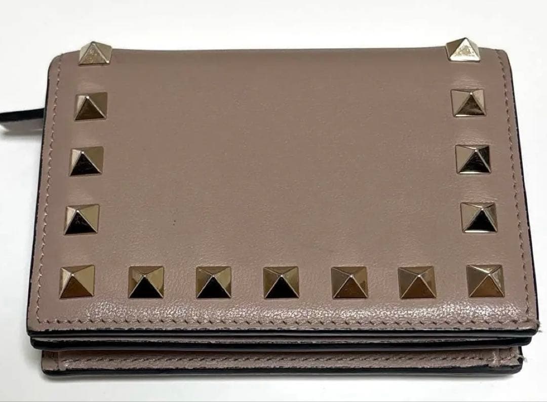 VALENTINO スタッズ 二つ折り財布 ロックスタッズコンパクトウォレット