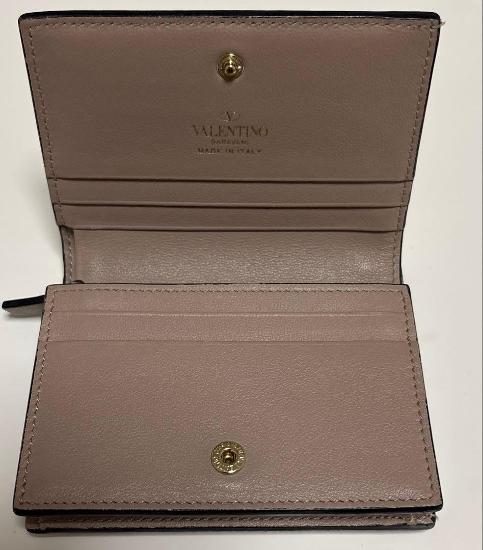VALENTINO スタッズ 二つ折り財布 ロックスタッズコンパクトウォレット