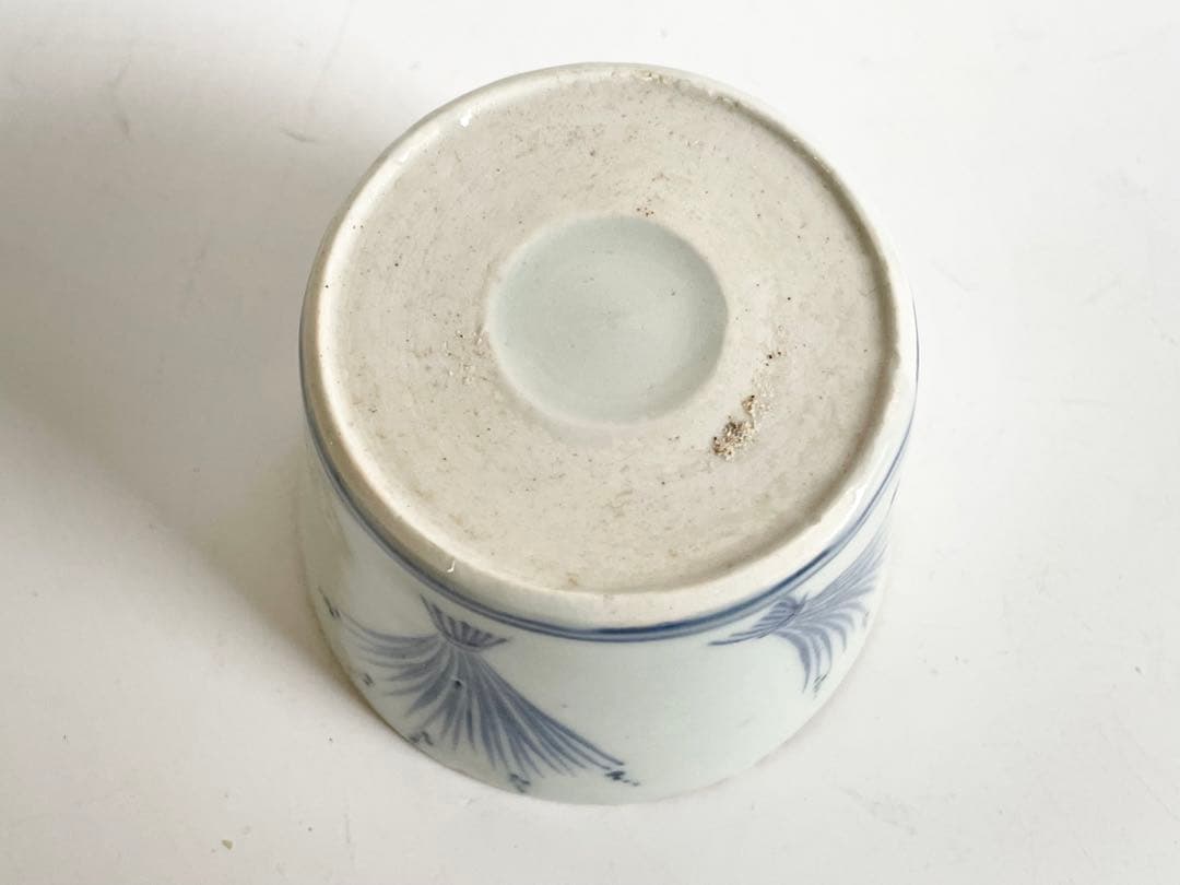 骨董　アンティーク　古伊万里　染付　縁錆　稲穂文様　蕎麦猪口　カップ　和食器
