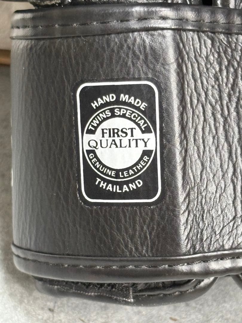 ✨美品✨ TWINS SPECIAL ツインズ　ボクシンググローブ 8oz