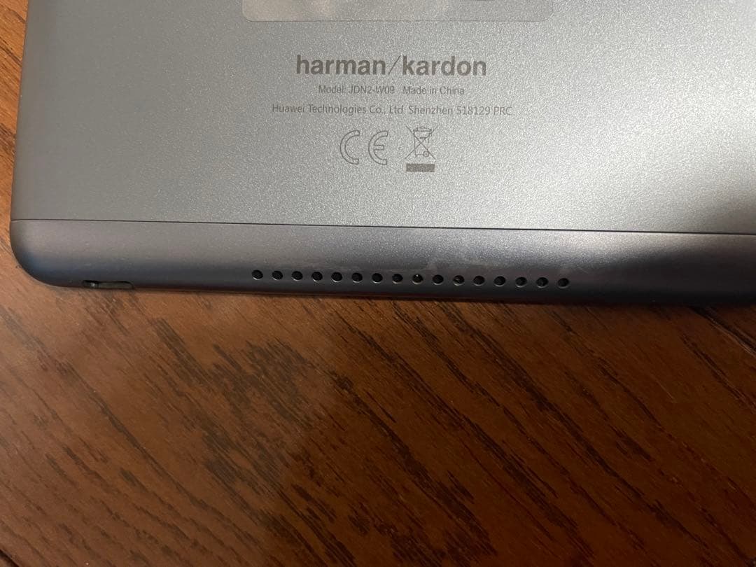 HUAWEI 8インチタブレット　ケース付き