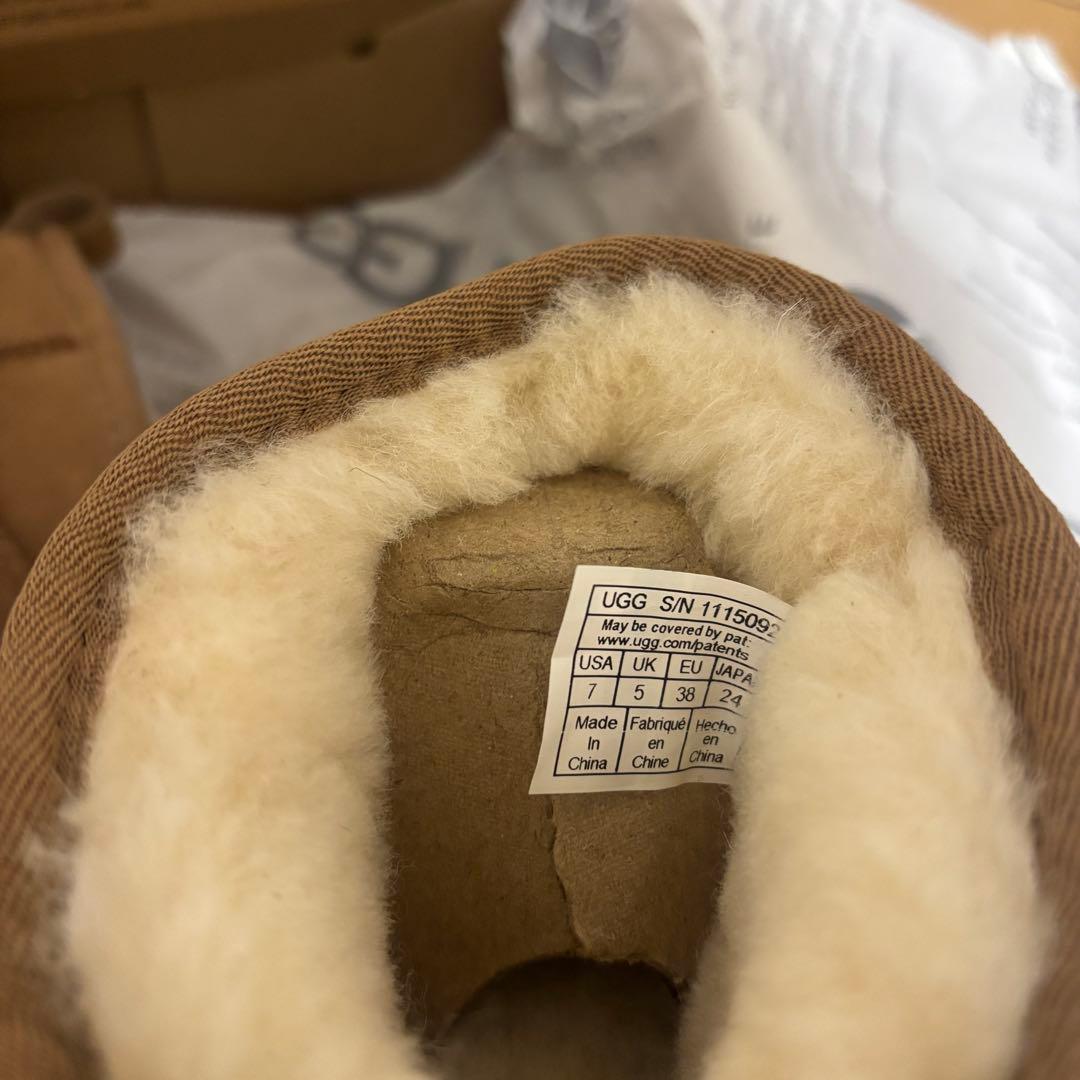 【新品】UGG クラシック ウルトラ ミニ プラットフォーム ムートン 24cm