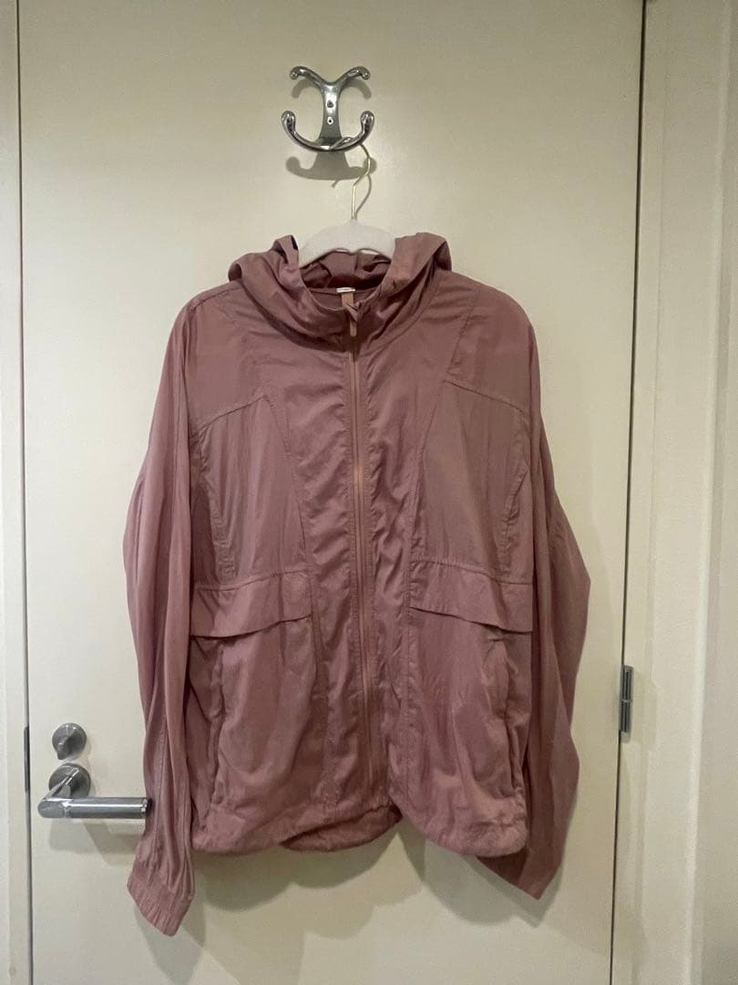 ルルレモン Hood Lite Jacket サイズ4 ピンク系