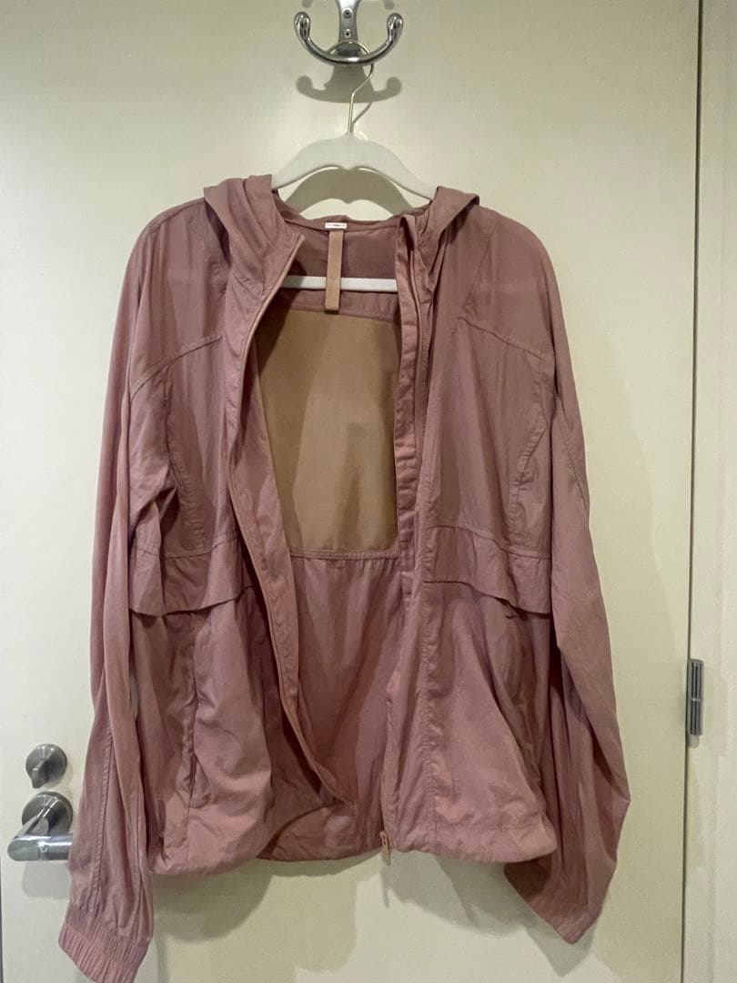ルルレモン Hood Lite Jacket サイズ4 ピンク系