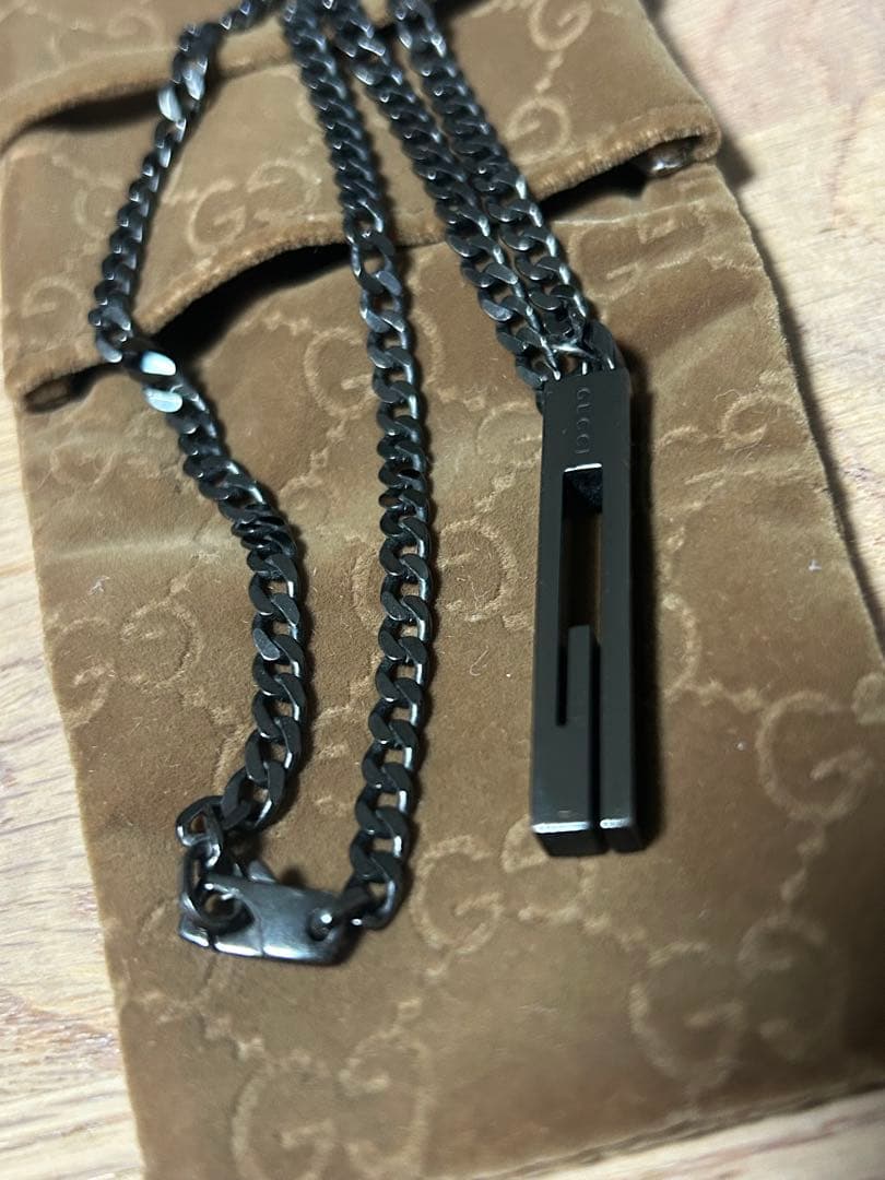 GUCCI ブラック ネックレス