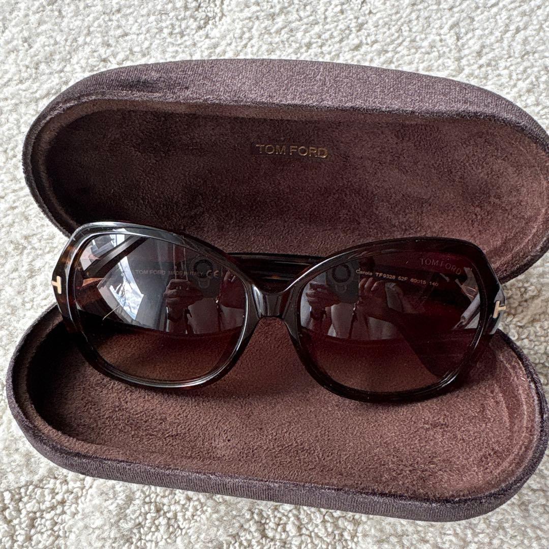 TOM FORD Carola TF9328 サングラス