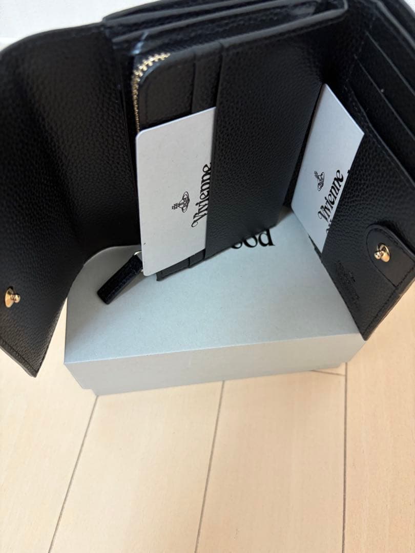 【日本限定】EXECUTIVE ファスナー付き三つ折り財布