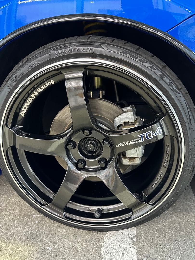 Advan Racing TC-4 8.5J +45 18インチ