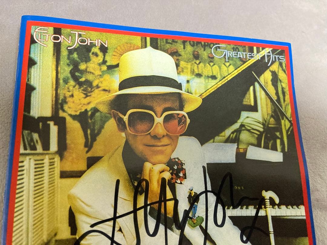 レア　エルトンジョン 直筆サインCD elton john greatest