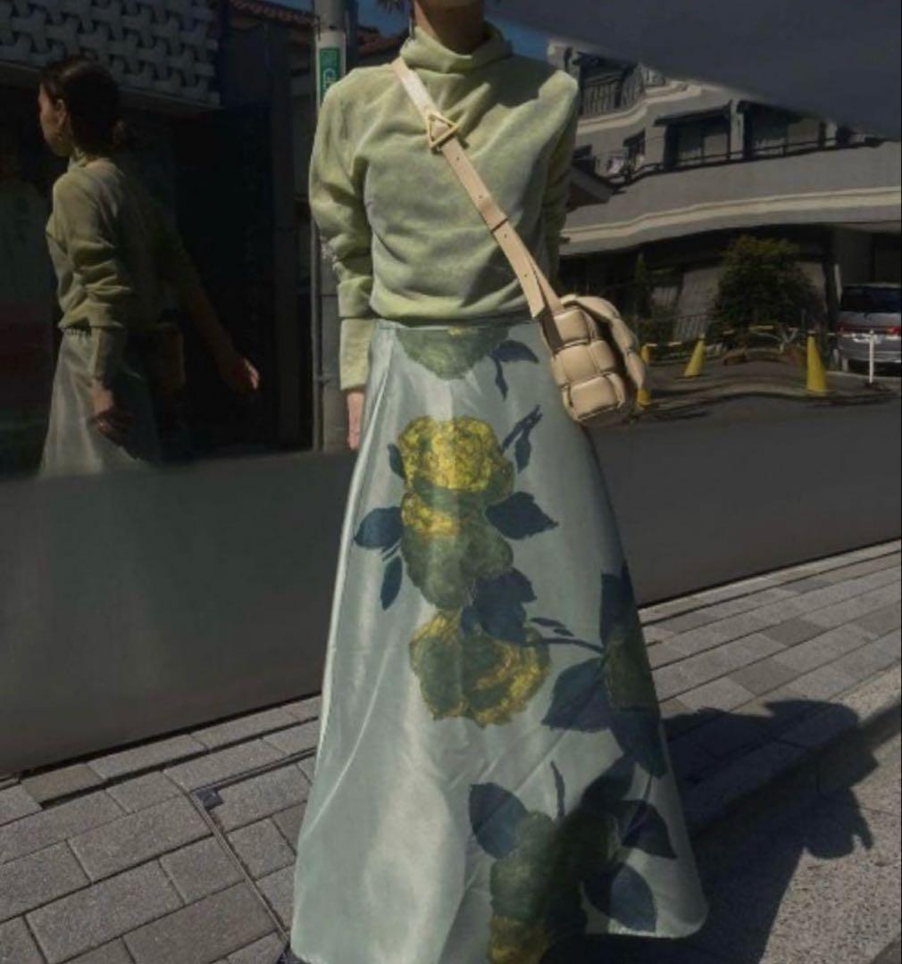 AMERI ELLIE ASYMMETRY PLEATS SKIRT花柄