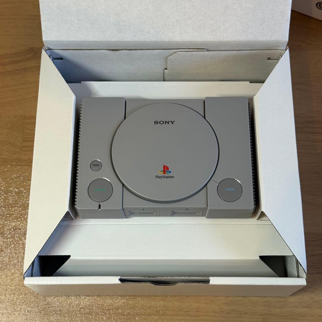 6-103【ほぼ未使用】プレイステーション クラシックミニ 箱付き