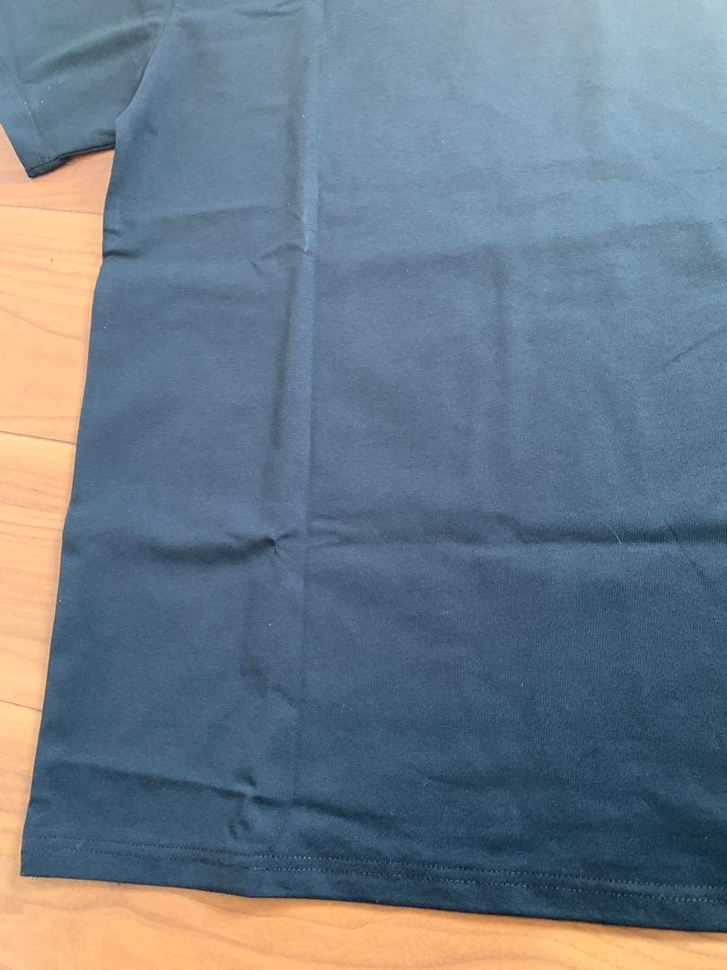 （高品質）Moncler ブラック Tシャツ