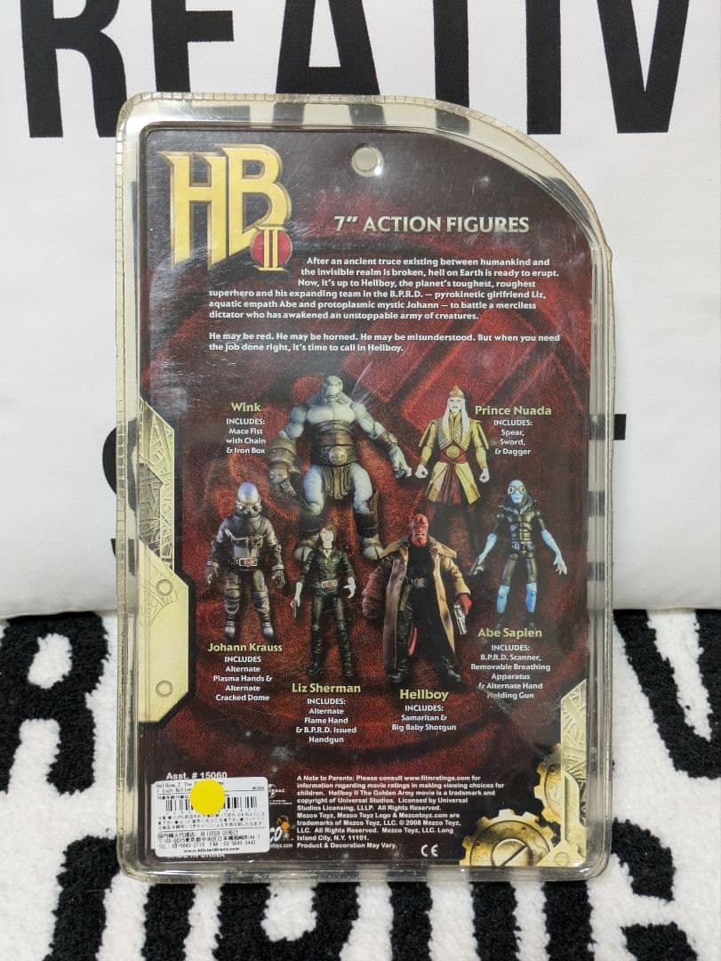 Mezco Toyz メズコ・トイズ ヘルボーイ 2 ヘルボーイ フィギュア