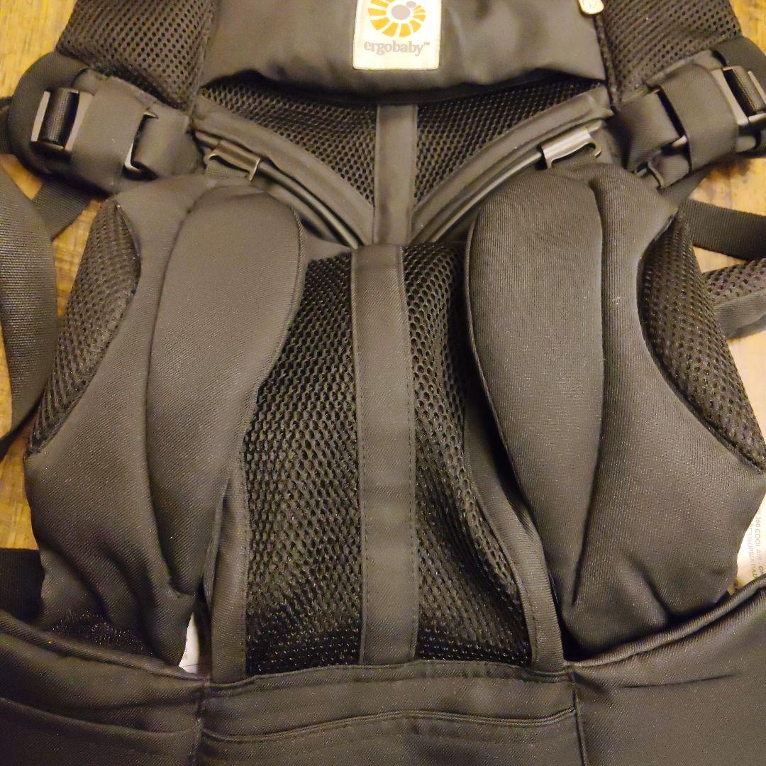 【極美品】エルゴベビー OMNI360 クールエア ブラック 抱っこ紐 収納袋付