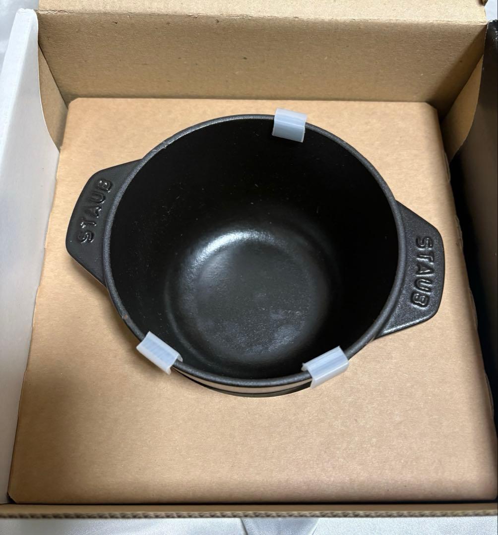 staub ストウブ ラ•ココット de GOHAN S 12cm　ブラック