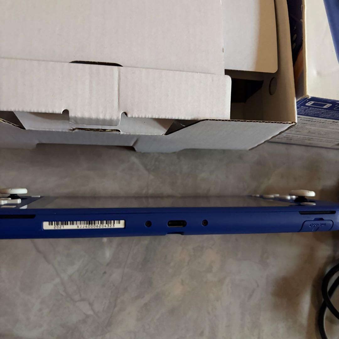 【美品】任天堂Switch lite 本体 ブルー【動作確認済】