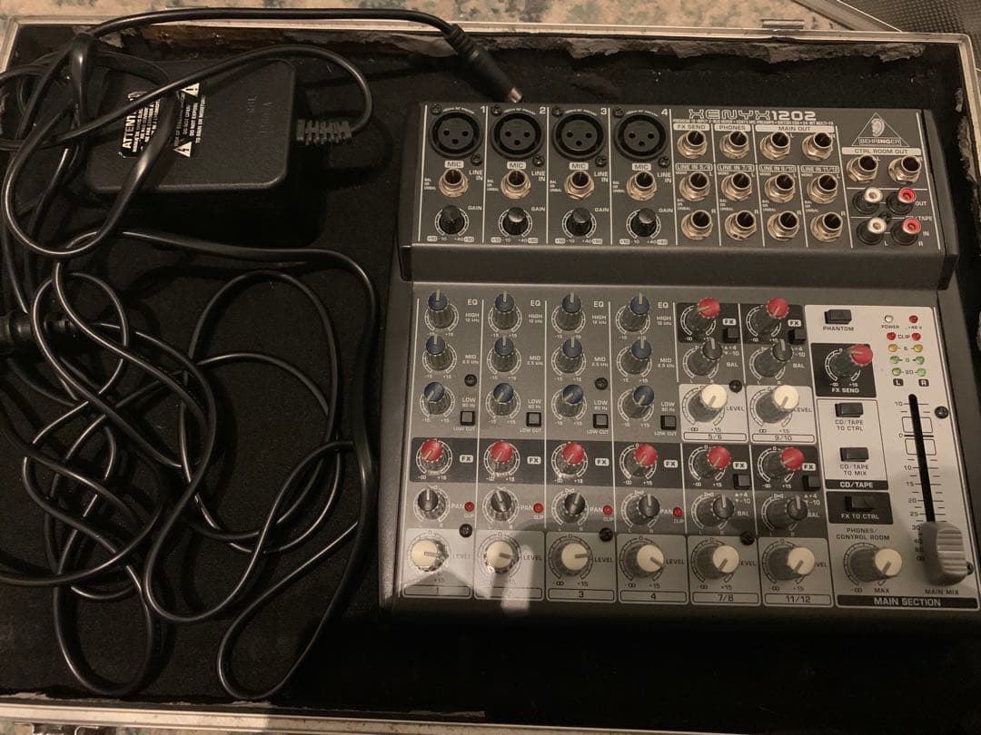 Behringer XENYX 1202 アナログミキサー