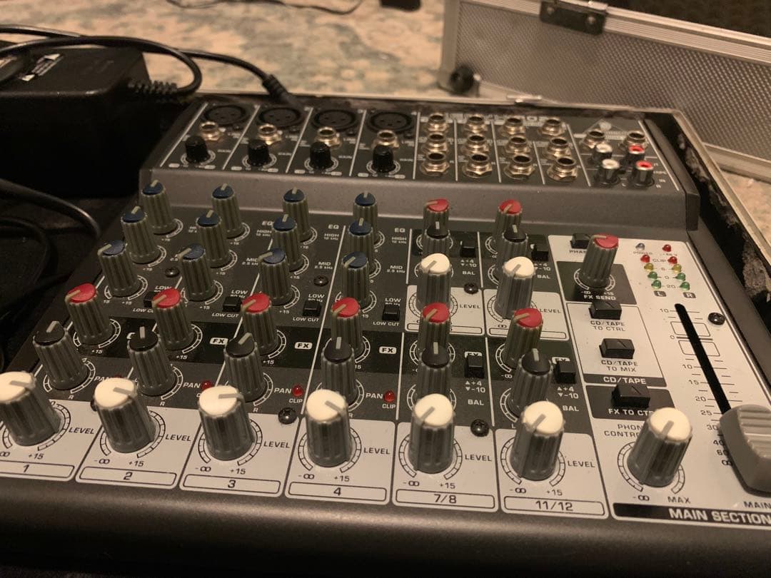 Behringer XENYX 1202 アナログミキサー