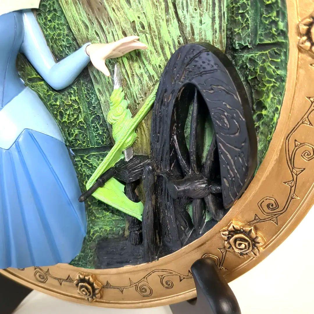 眠れる森の美女　オーロラ姫 3Dレリーフプレート 　ディズニーストア