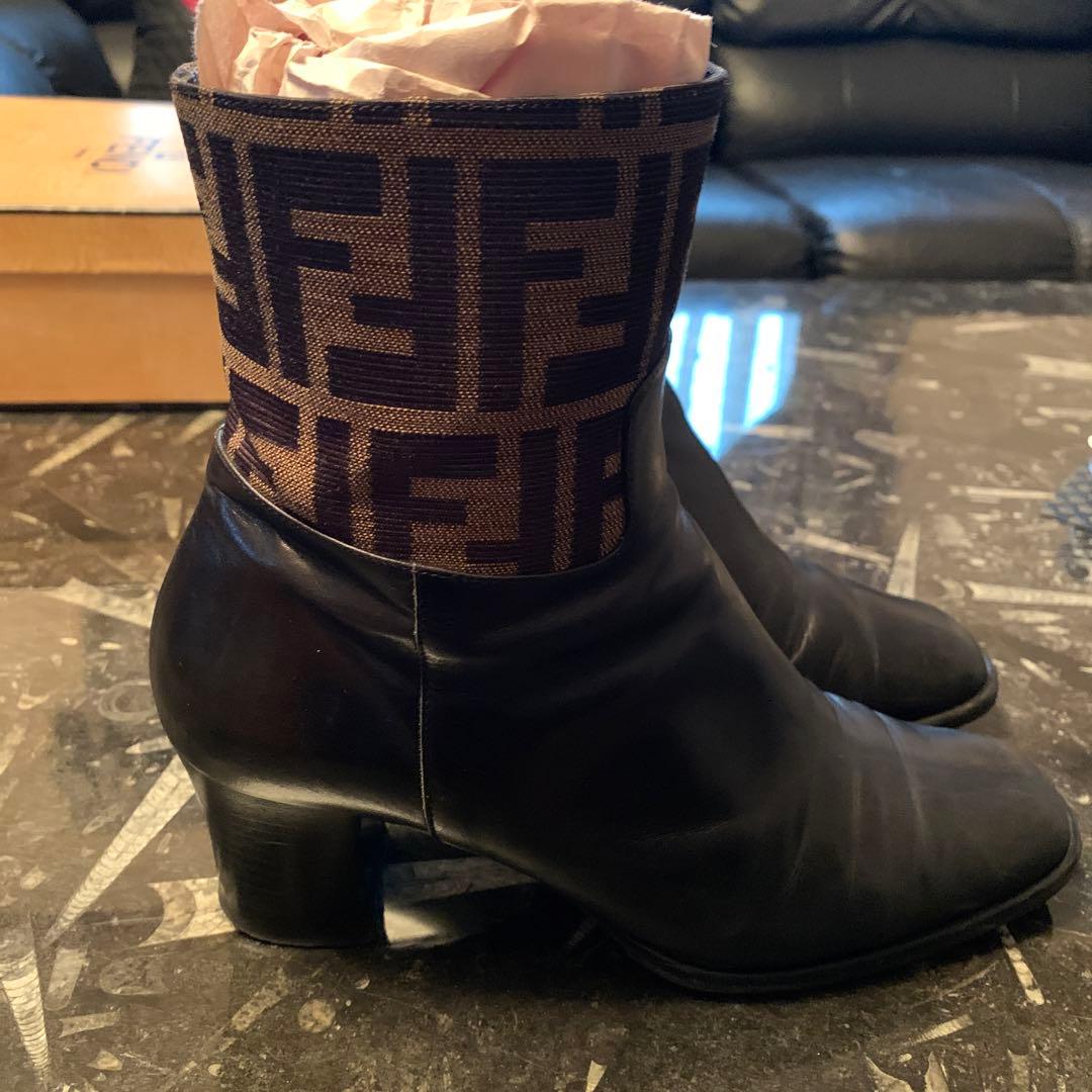 さ*ん様 レアFENDI ショート ブーツ ズッカ柄 レザー 黒 24.5