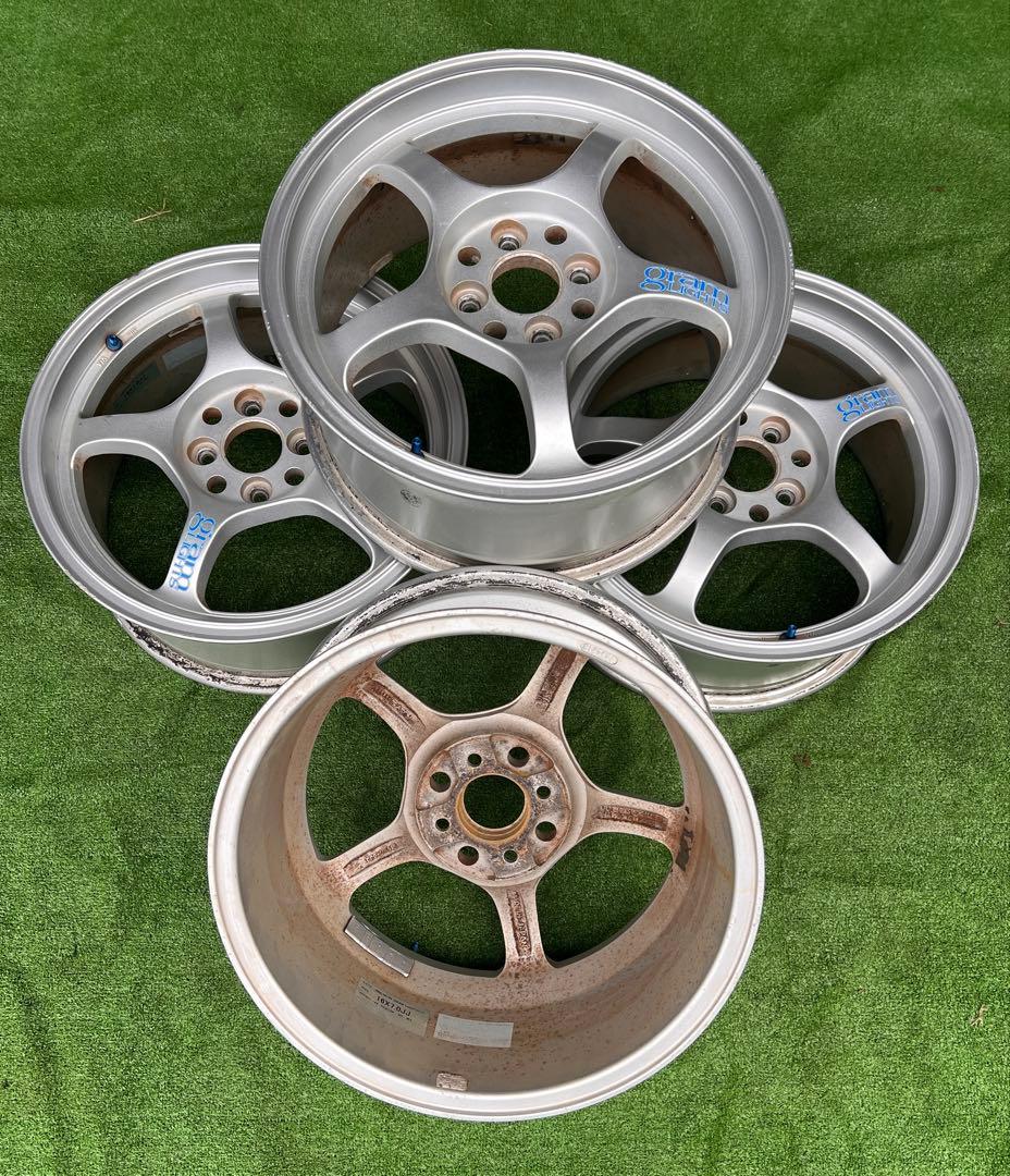 RAYS GRAM LIGHTS16x7.0J Pcd 100+42 H4 4本