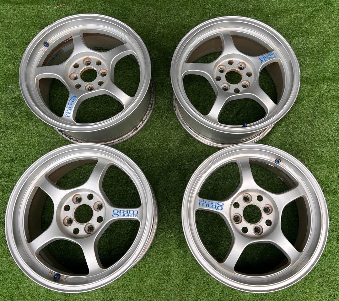 RAYS GRAM LIGHTS16x7.0J Pcd 100+42 H4 4本