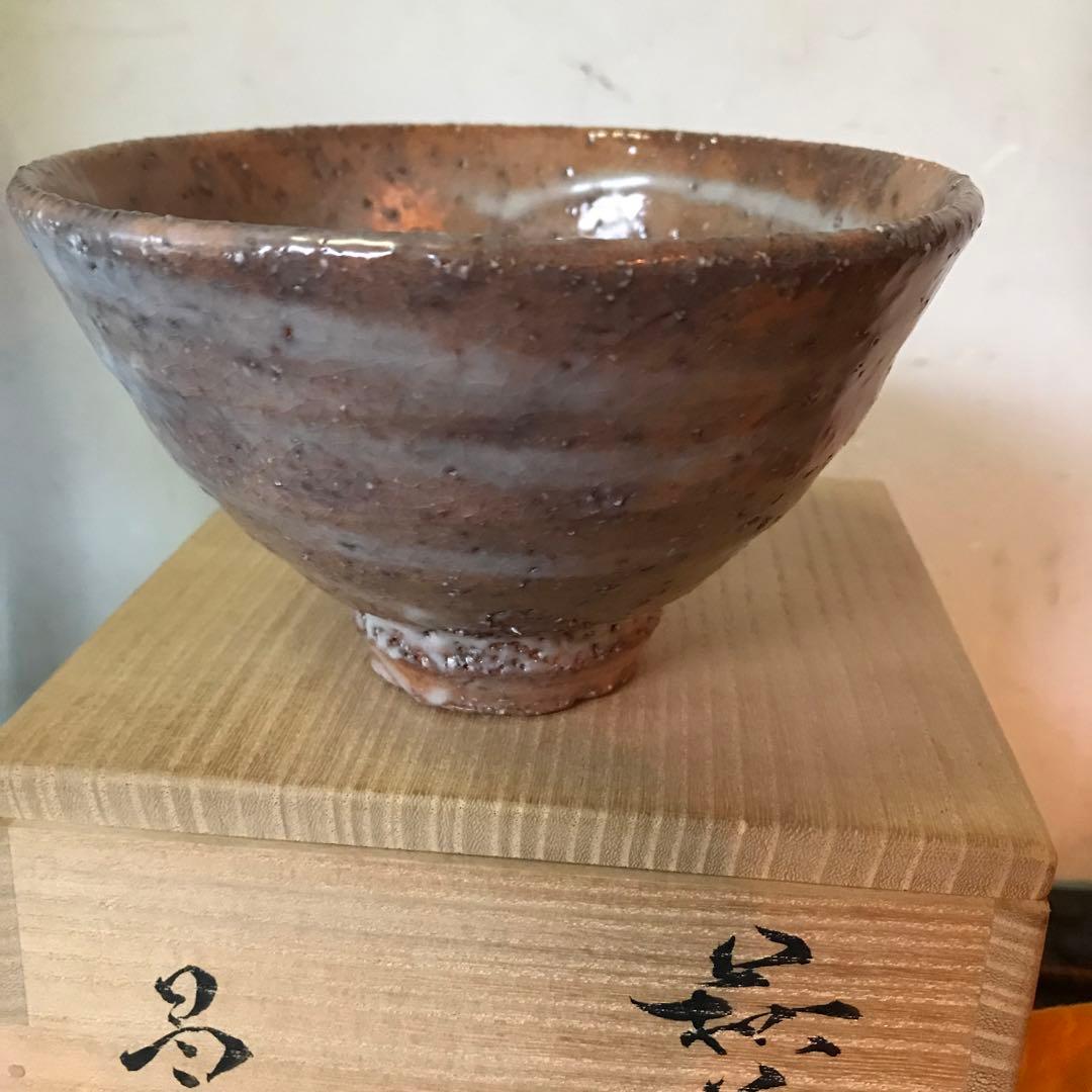 美品　陶芸　茶道具　抹茶碗　茶　碗　白色に入った模様が美しい　茶道　共箱付き