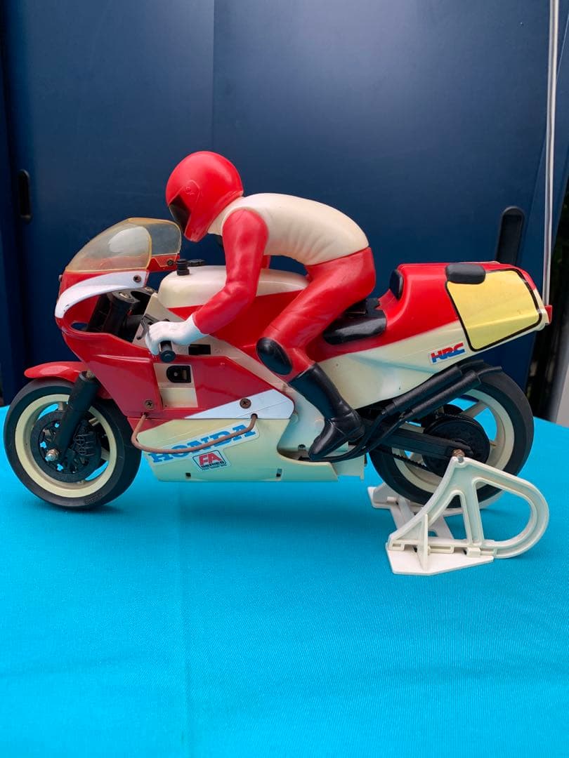 キョウショーラジコンホンダNSR500