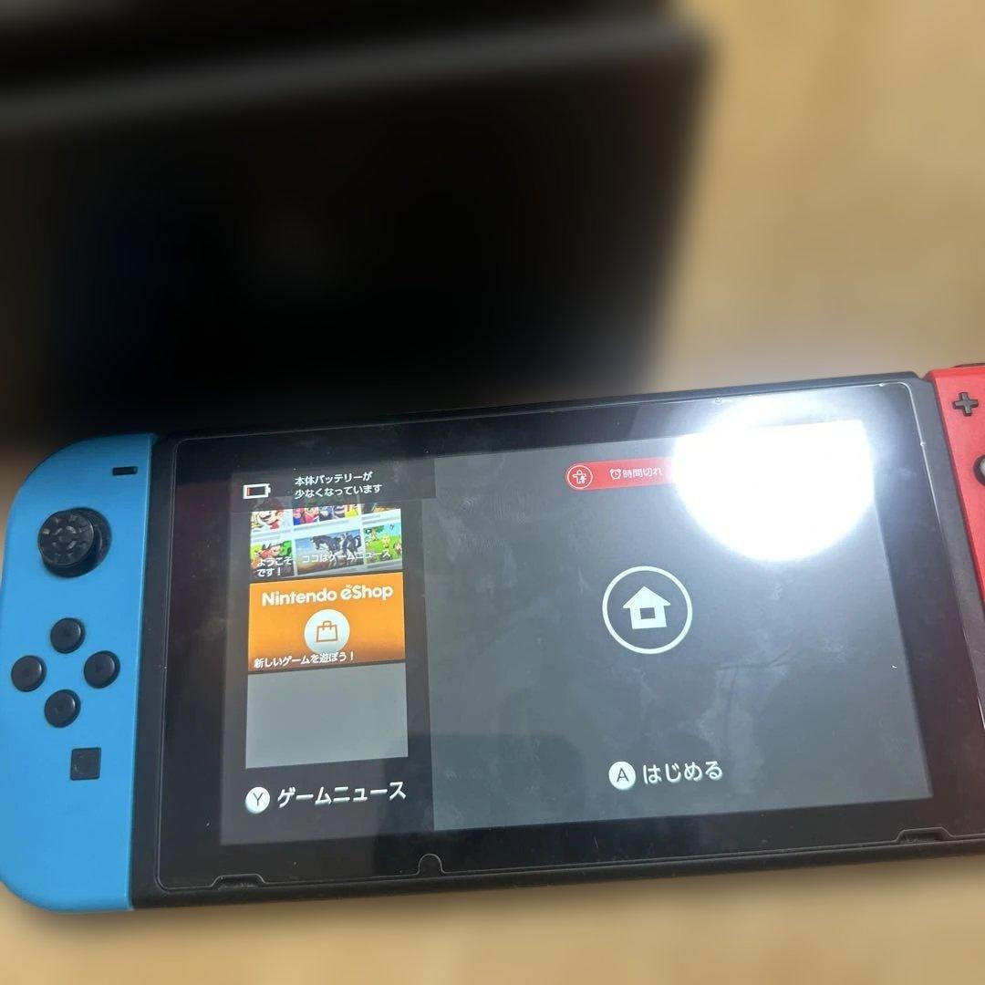 Nintendo Switch 本体 青と赤のJoy-Con、ドック