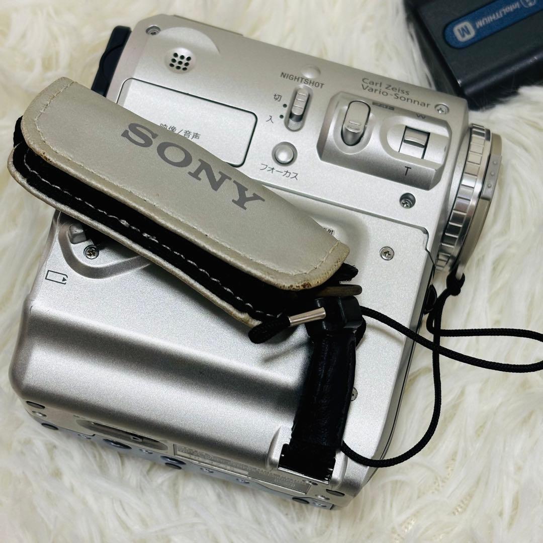 SONY ハンディカム　DCR-PC105 ビデオカメラ 本体