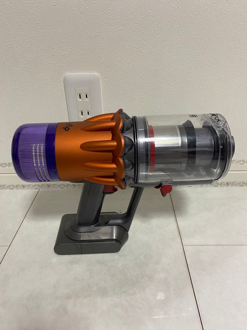Dyson スティッククリーナー Sv18 スタンド付き各種アタッチメント付き